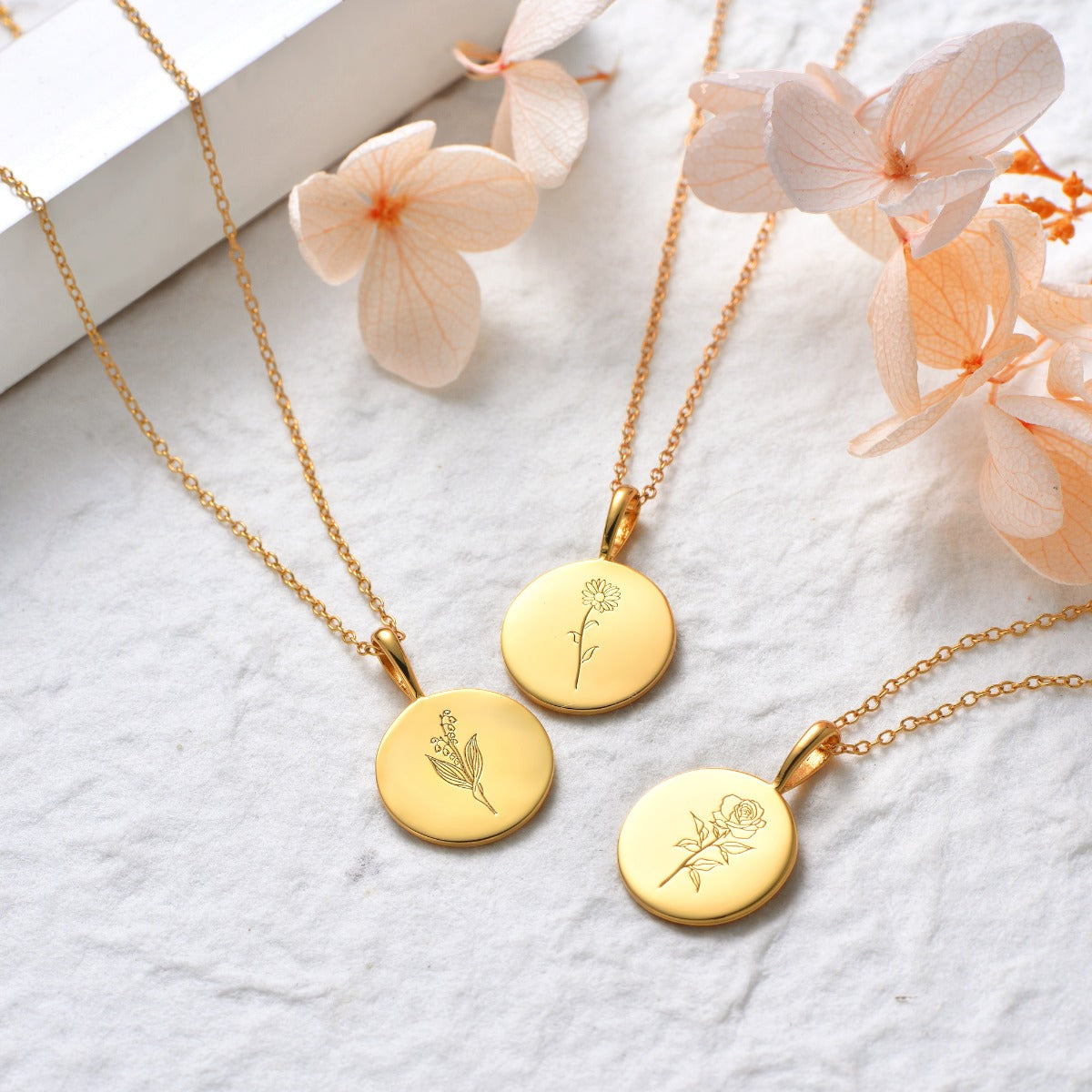 Colier din Argint Birthflower Bloom Gold - May Lily of the Valley