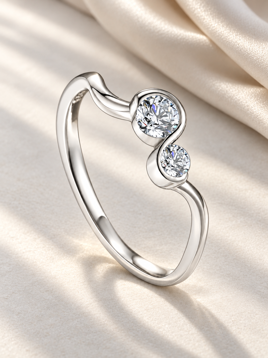 Inel din Argint 925 cu Două Moissanite Rotunde