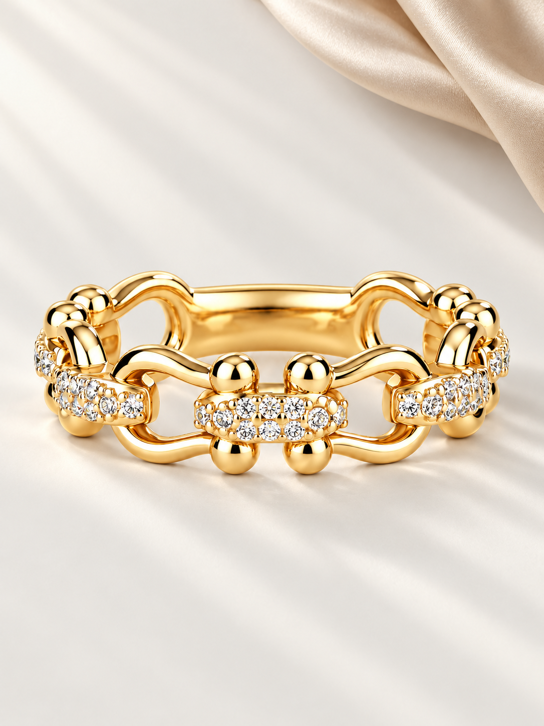 Inel Auriu cu 50 de Moissanite Albe