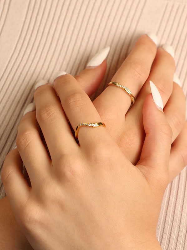 inel-auriu-zirconii-Inel auriu din argint cu zirconii fine elegante