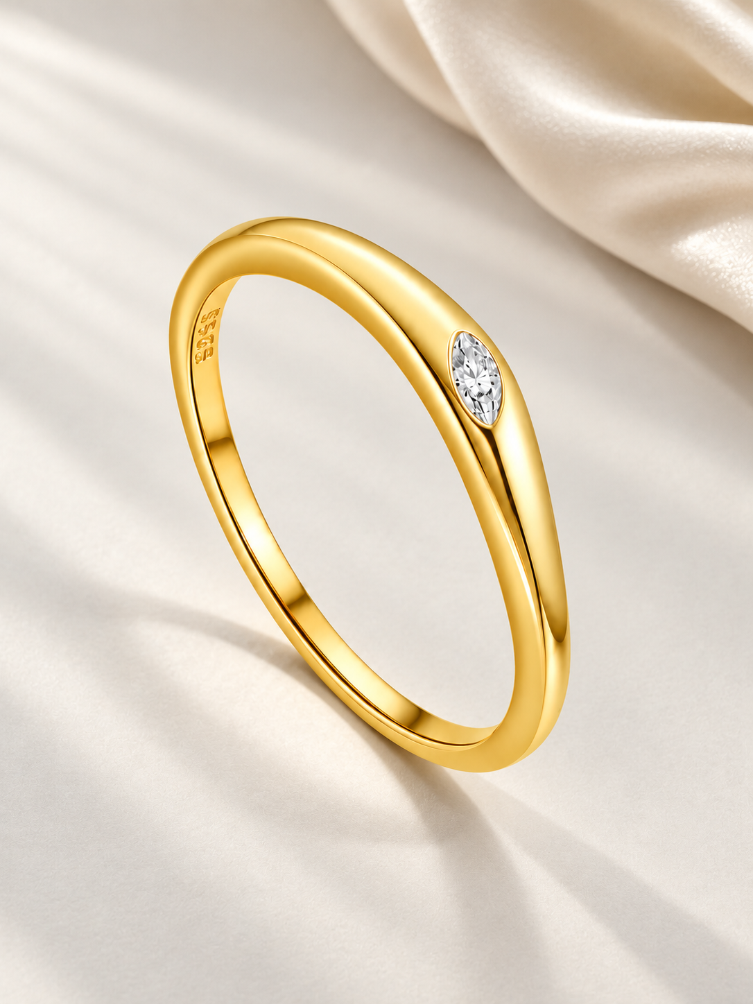 Inel Auriu Sleek Marquise cu Zirconiu 5A