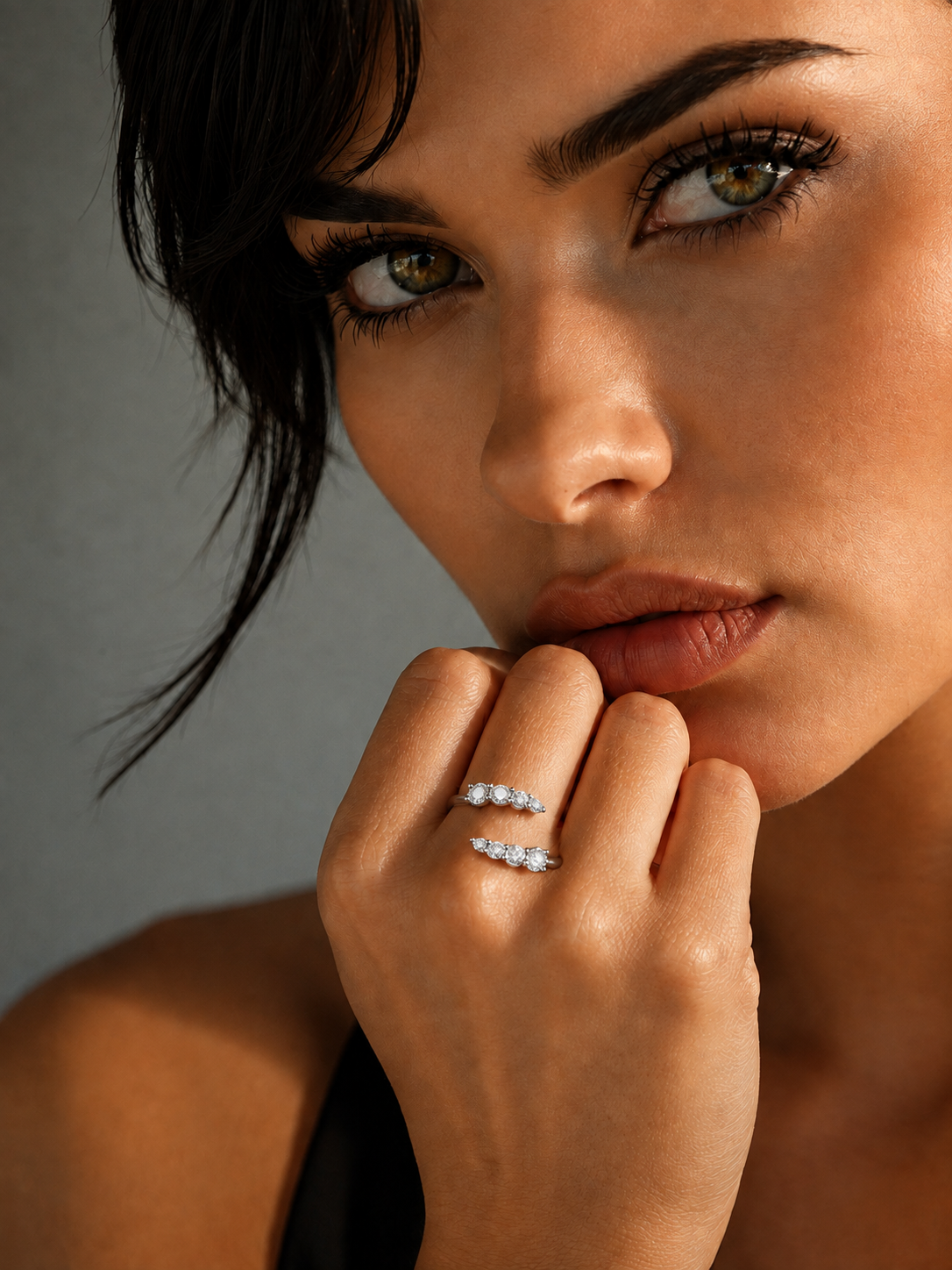 Inel cadou din argint cu Moissanite pentru femei pe model