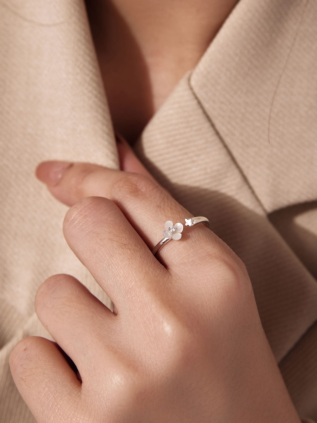 Inel elegant din argint cu Mother of Pearl natural