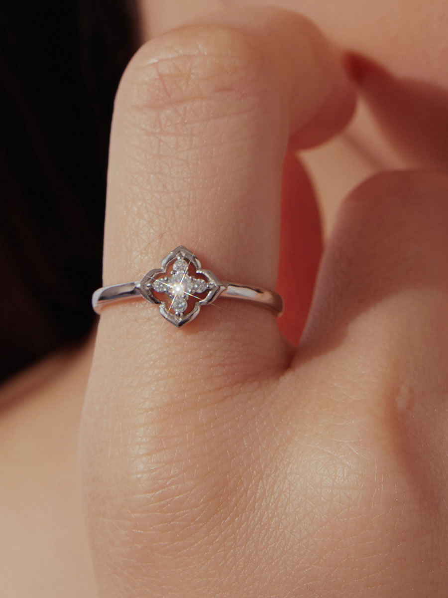 Inel damă din argint Royal Clover cu moissanite certificat