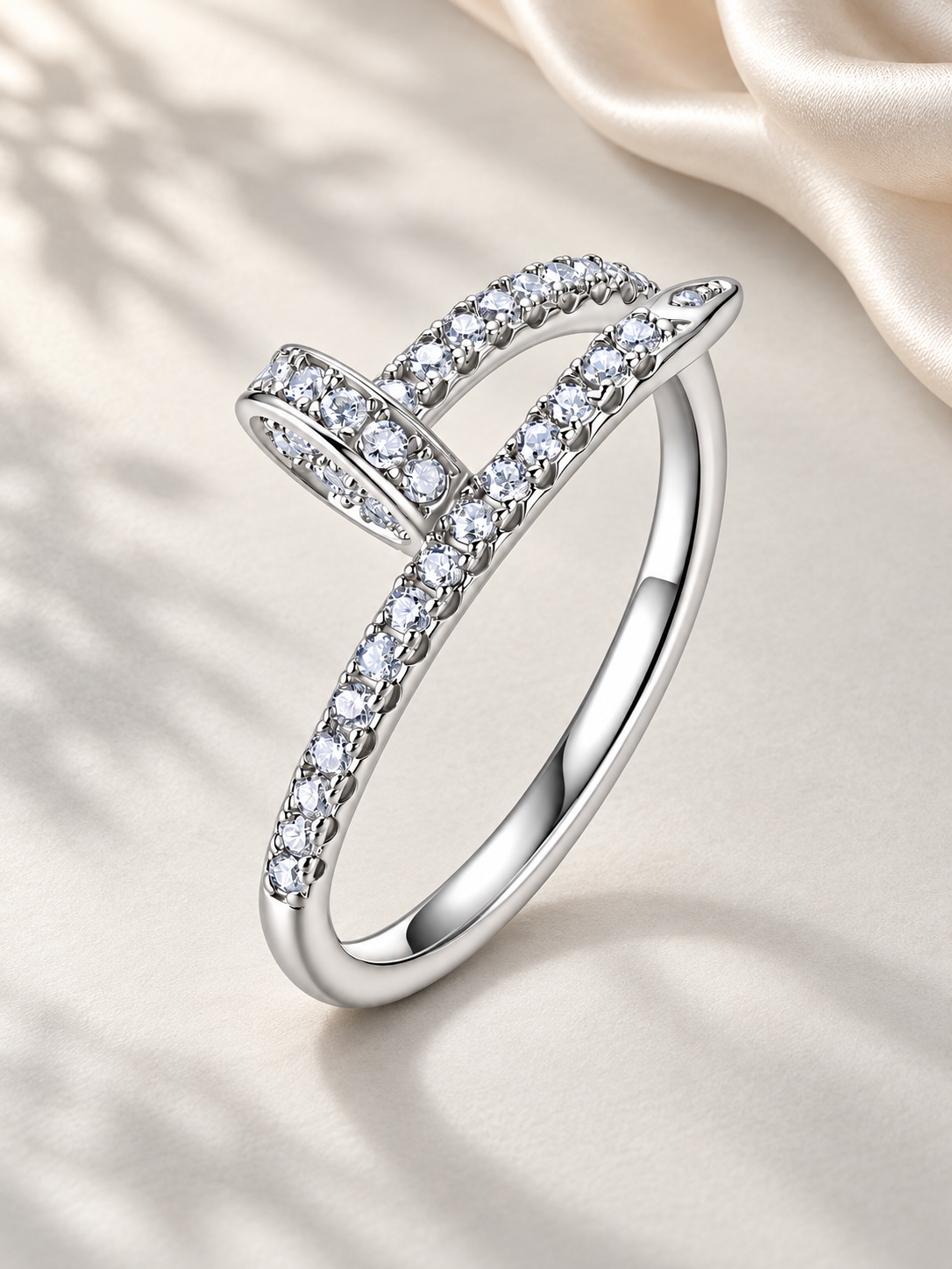 Inel din Argint Design Cui cu Moissanite