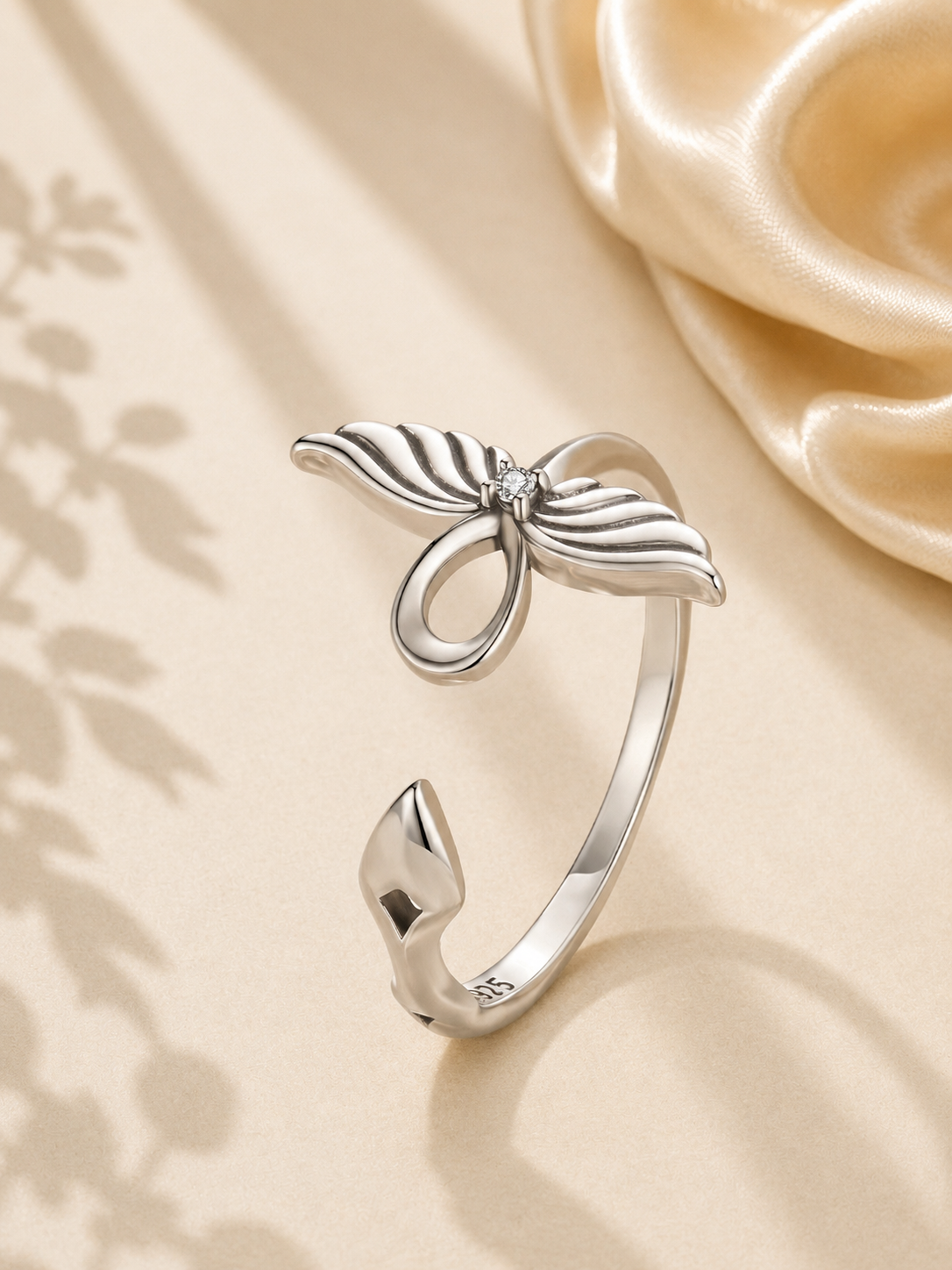 Inel elegant din argint cu zirconie 5A