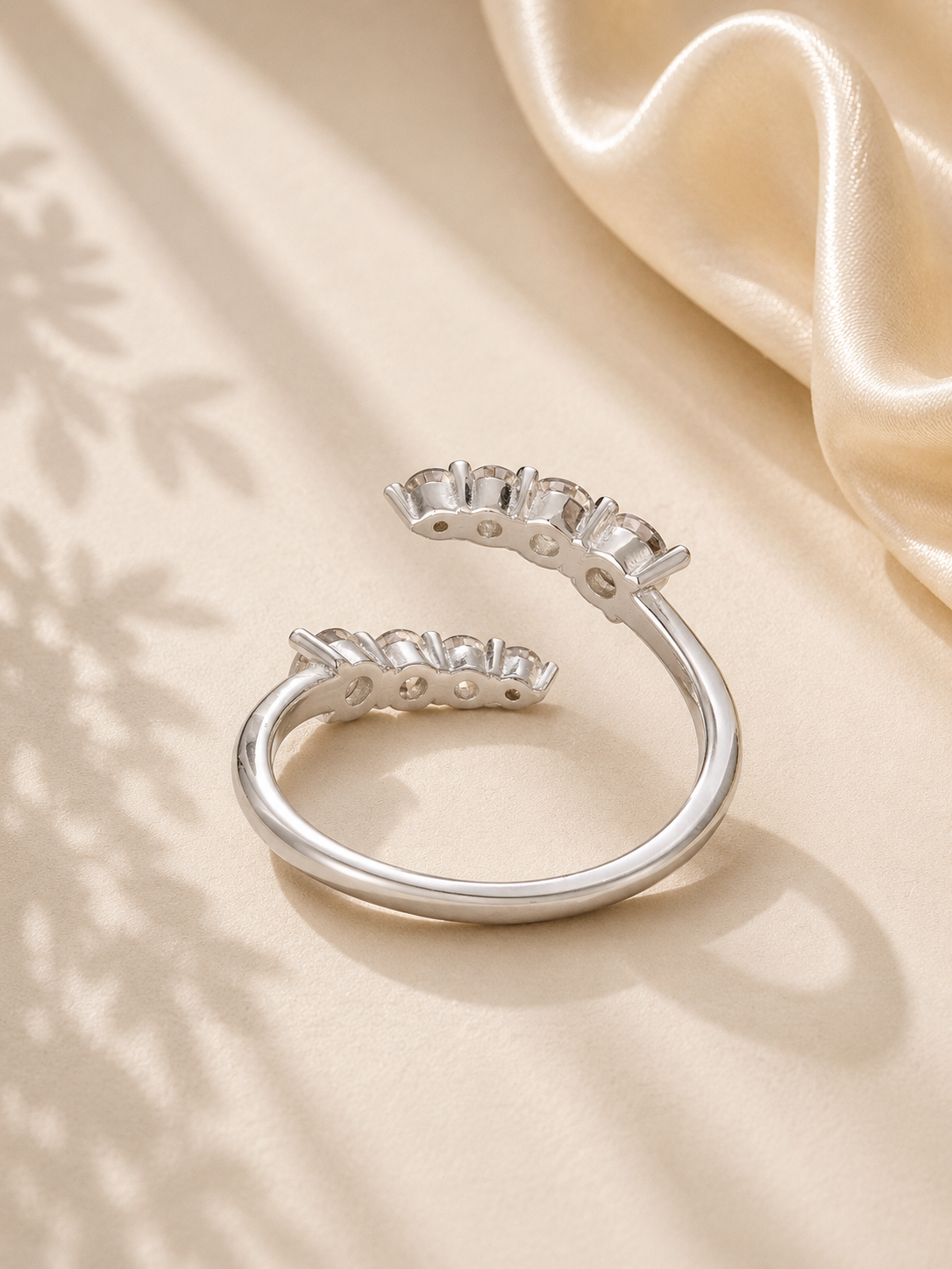 Inel elegant din argint placat cu Rhodium