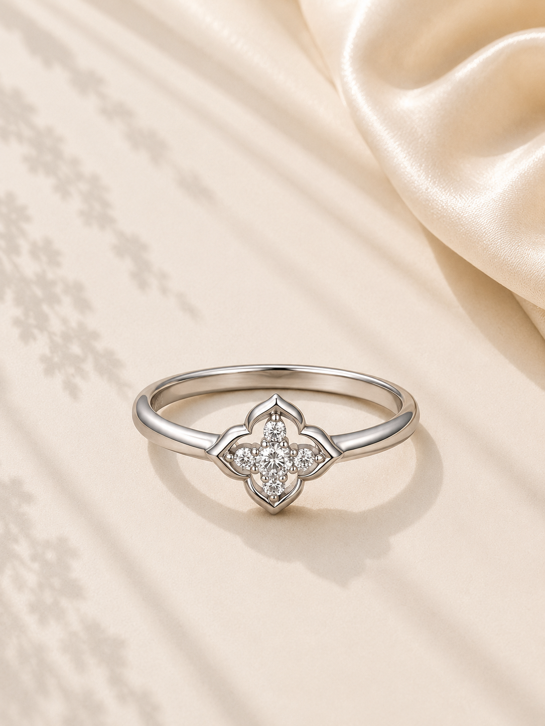 Inel elegant din argint cu moissanite VVS1