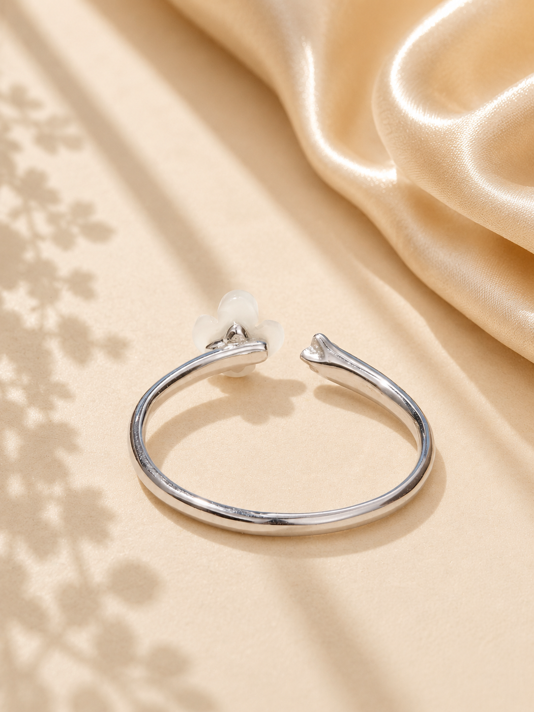 Inel open ring din argint cu floare sidefată