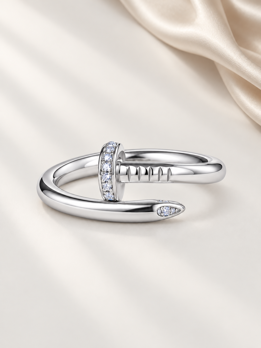 Inel Silver Nail Glow cu Moissanite 6A