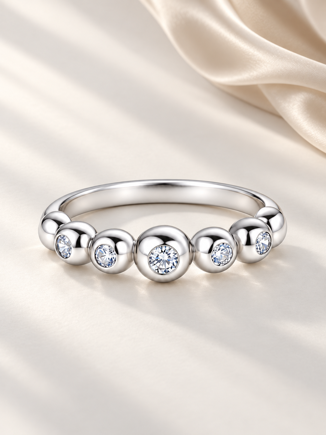 Inel Silver Orbital Glow cu Moissanite 6A